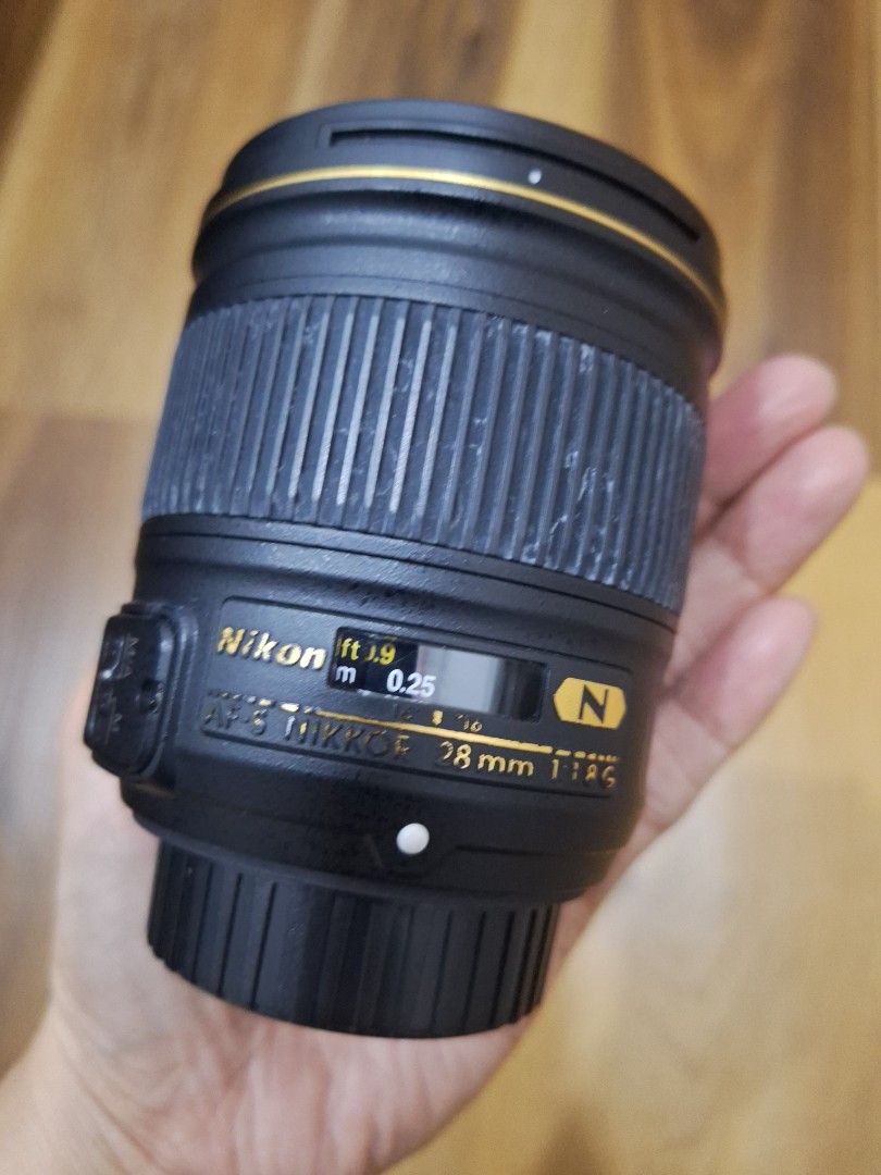 Nikkor 28mm f 1.8G (Category: Lens & Kits) located in Taguig. Submitted by faithlizzz (Listing ID 1397448866, Image 1). Description: nikkor 28mm 1.8G needs cleaning, has small fungus lang negotiable brand new price is 42k+ free lens pouch rfs: change system.