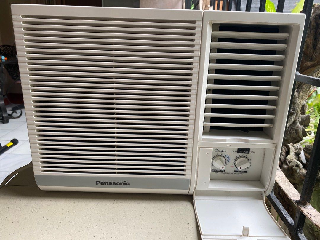 Panasonic CW-MN920JPH Air Conditioner (Category: Air Conditioning and Heating) located in San Fernando. Submitted by karentorre31733 (Listing ID 1397431029, Image 1). Description: For sale energy saver Panasonic Aircon RUSH!!!! - Panasonic CW-MN920JPH Air Conditioner - Cooling Capacity: 9500 kJ/h - Refrigerant: R32 - Power: 230V, 60Hz - Max Input: 1118W / 5.54A - Color: White - Features: Adjustable fan speed and cooling settings.