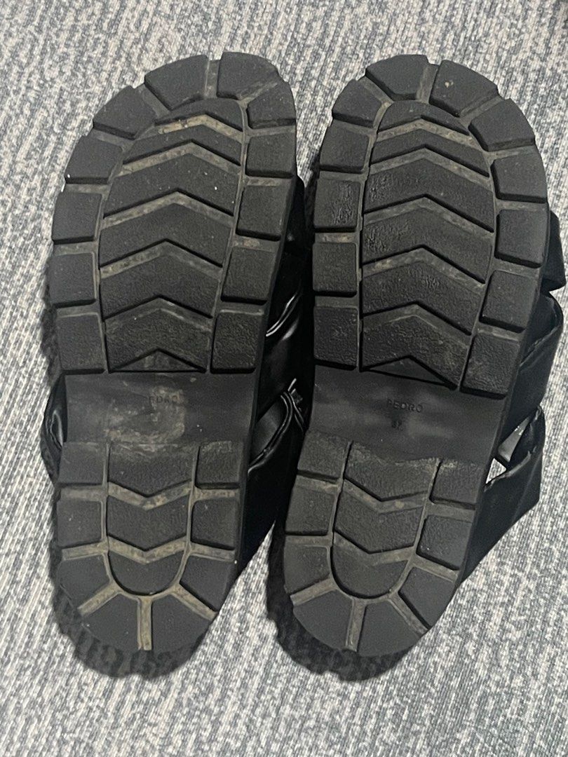 Pedro Knot Detail Sandals - Size 37 (Category: Flats & Sandals) located in Taguig. Submitted by iampeygi (Listing ID 1397467112, Image 3). Description: - Pedro sandals, size 37 - Knot detail design - Available colors: Black or Chalk - Slip-on style - Textured sole for grip - Made in China - Black sole - Used few times only - With slight leather scuffings due to storage - Discount if you get both. Original price at alnost Php 4k each. RFS: Declutt