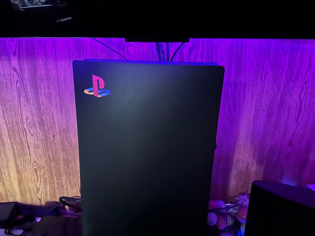 PS5 Cover plus PS Sticker:Dobe,black (Category: Cases & Covers) located in Manila. Submitted by yjz5zi4u7711823 (Listing ID 1397542110, Image 1). Description: 450 php,dobe ps5 phat cover sticker included Los banos,Laguna area.