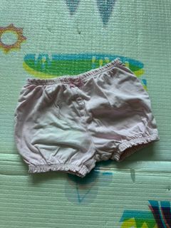 (Category: ) located in . Submitted by pearleee (Listing ID 1397490280, Image 1). Description: .