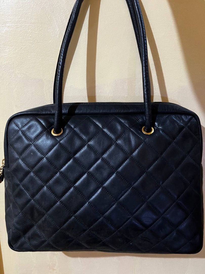SONIA RYKIEL SACS - Laptop Bag (Category: Luxury Bags & Wallets) located in Paranaque City. Submitted by _thesisters_closet (Listing ID 1397509274, Image 1). Description: Authentic Sonia Rykiel Laptop Bag Sonia Rykiel quilted black leather tote with gold hardware. L - 15 inches W - 2 1/2 inches H - 15 1/2 inches Handle Length - 10 inches 2 (10 inch deep) outside open pockets (front) Laptop Compartment - 13.5 inches Zippers - No issue Condition: O