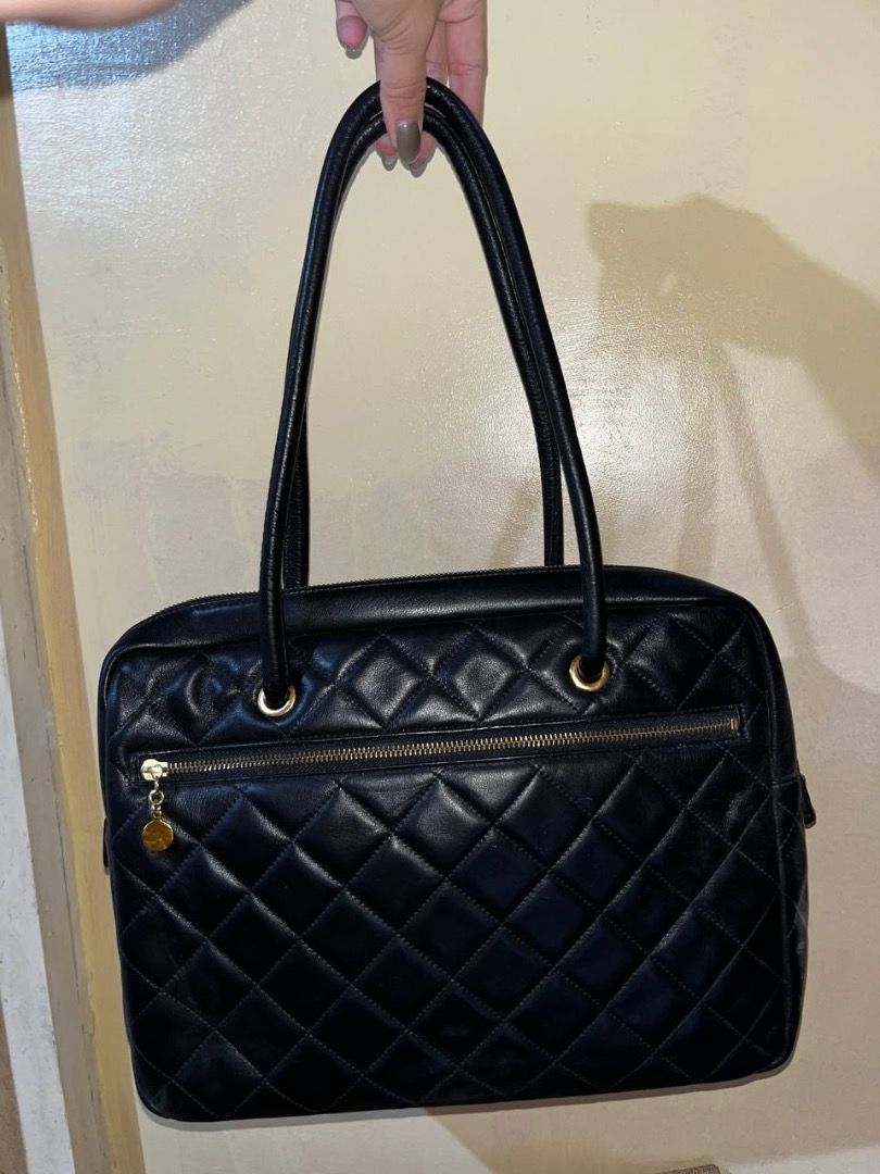 SONIA RYKIEL SACS - Laptop Bag (Category: Luxury Bags & Wallets) located in Paranaque City. Submitted by _thesisters_closet (Listing ID 1397509274, Image 2). Description: Authentic Sonia Rykiel Laptop Bag Sonia Rykiel quilted black leather tote with gold hardware. L - 15 inches W - 2 1/2 inches H - 15 1/2 inches Handle Length - 10 inches 2 (10 inch deep) outside open pockets (front) Laptop Compartment - 13.5 inches Zippers - No issue Condition: O