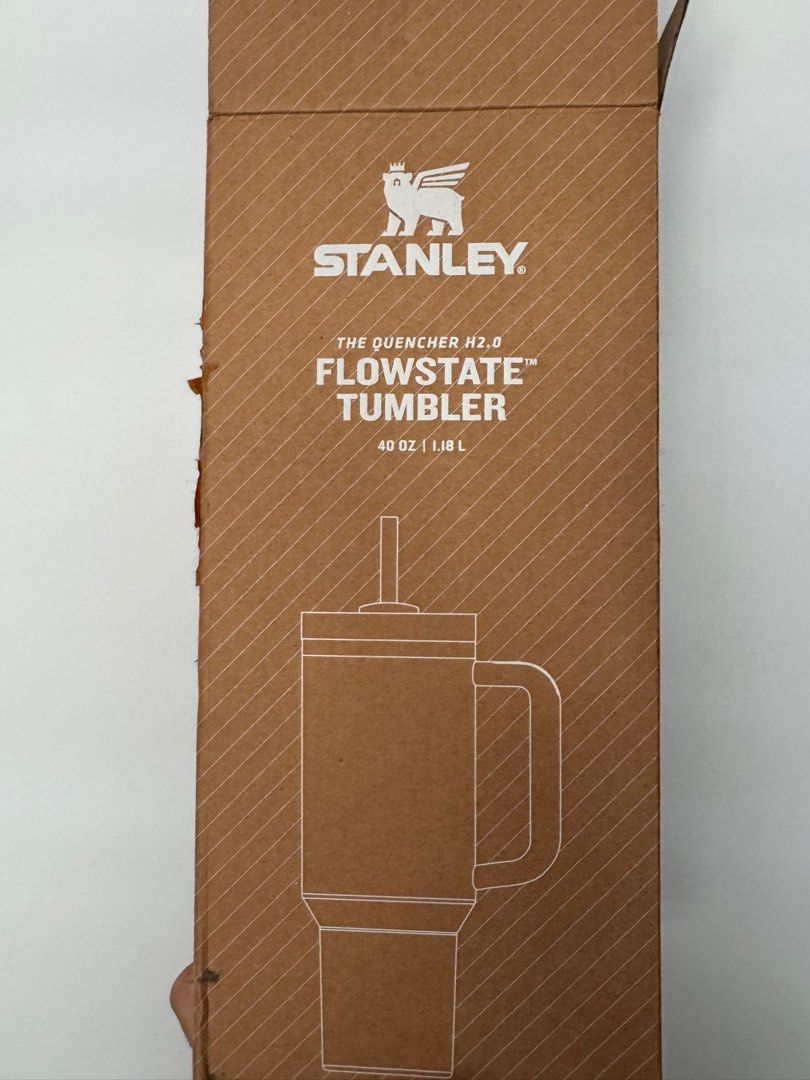 Stanley Quencher H2.0 Flowstate Tumbler 40oz (Category: Water Bottles & Tumblers) located in Singapore. Submitted by mkr (Listing ID 1397442250, Image 2). Description: .