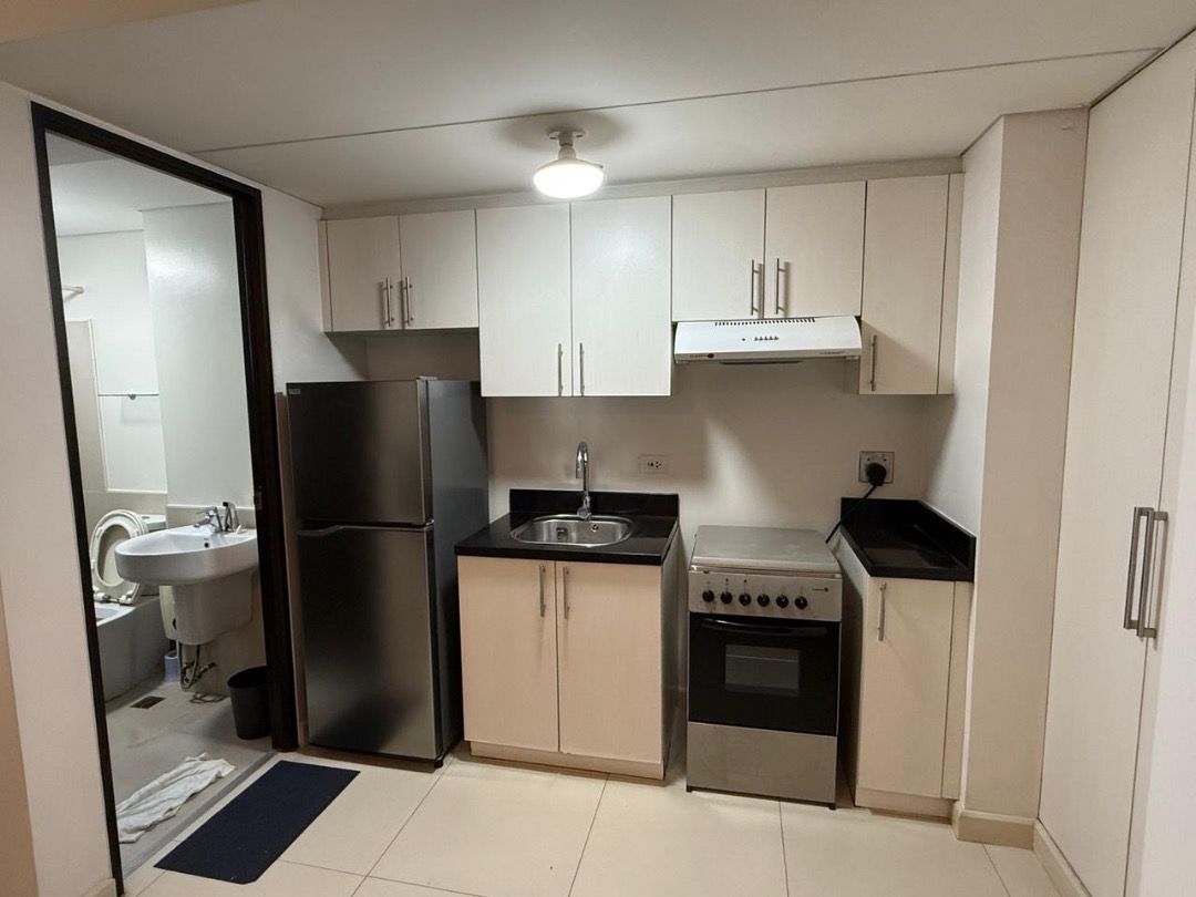 Studio Unit in Lerato Tower 1| Makati City (Category: Apartments & Condos) located in Makati City. Submitted by PropertiesByZaldy (Listing ID 1397485158, Image 3). Description: Lerato - T1 - 14th floor For Sale - 6,000,000 gross Price/ sq.m. (Sale): 187,500.00 # BR: Studio # TB: 1 FA: 32 Inclusions: Furnished Parking Slot: none Features: Good Layout Remarks: Clean Title .