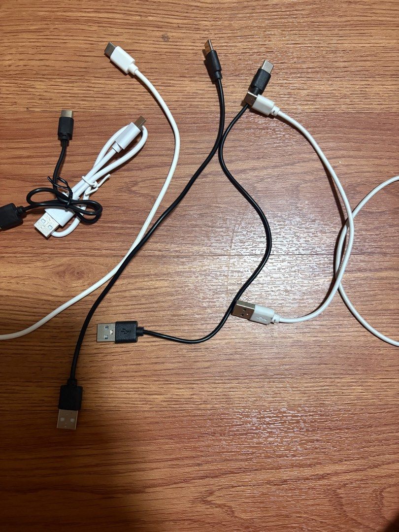 Type C Cord Bundle (Category: Chargers & Cables) located in Manila. Submitted by handpicked_tin (Listing ID 1397529569, Image 2). Description: most of these are unused selling as is!! take all for ₱80 :) .