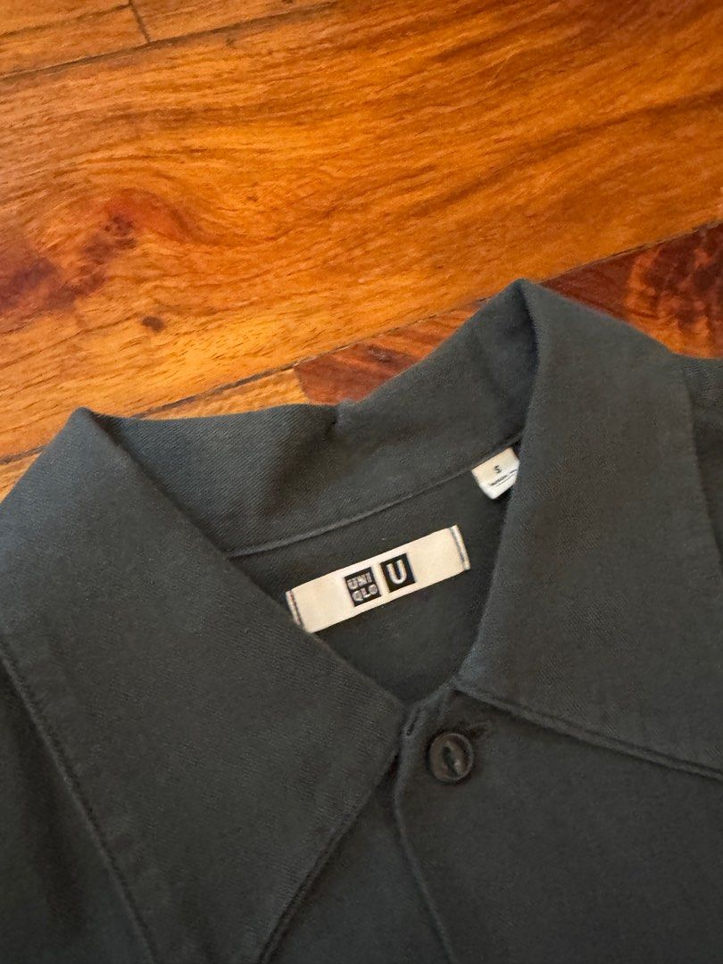 Uniqlo U overshirt (Dark gray) (Category: Tshirts & Polo Shirts ) located in Manila. Submitted by declutter071996 (Listing ID 1397555474, Image 2). Description: Uniqlo U overshirt (Dark gray) Size S (oversized to M) No issues / Good condition P1,200.