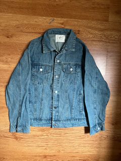 (Category: ) located in . Submitted by _goodwardrobe (Listing ID 1397414171, Image 1). Description: .