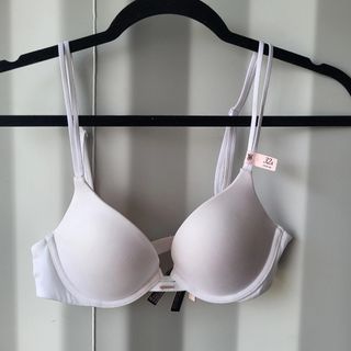 (Category: ) located in . Submitted by shopwithting (Listing ID 1397493295, Image 1). Description: .