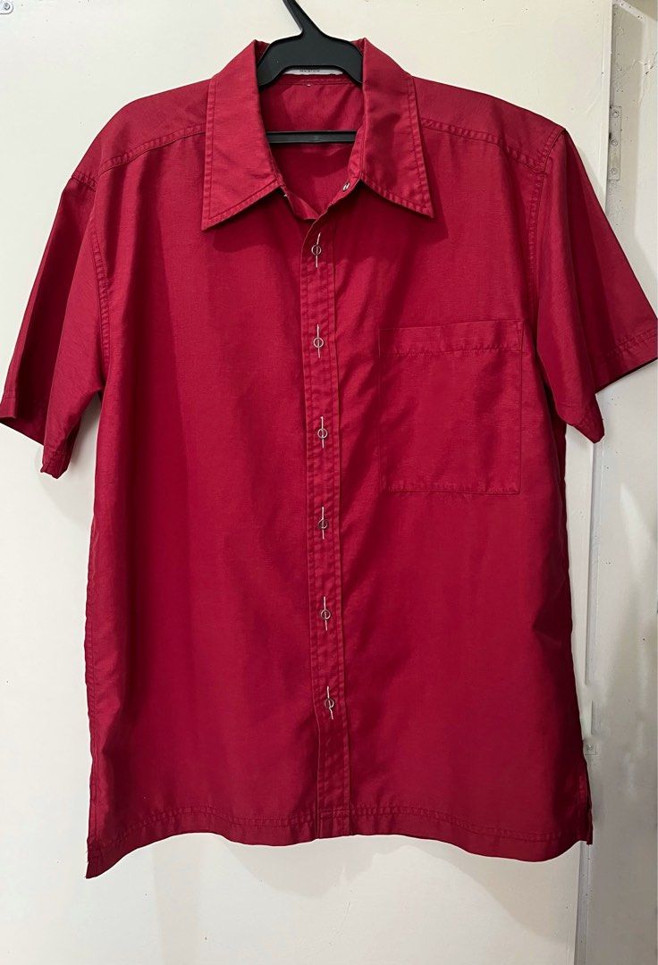 Y2K button down polo (Category: Tshirts & Polo Shirts ) located in Pasay City. Submitted by xtofxtof (Listing ID 1397516598, Image 1). Description: For sale : Pre-loved y2k Oxygen button down polo, this is not thrifted. This boxy button down polo can make you stand out when you layer it with a white tee. Definitely you can have it cropped to achieve desired length with a tailor. Dimensions : length 27" width 20" Additional dimensions : shoulder 1