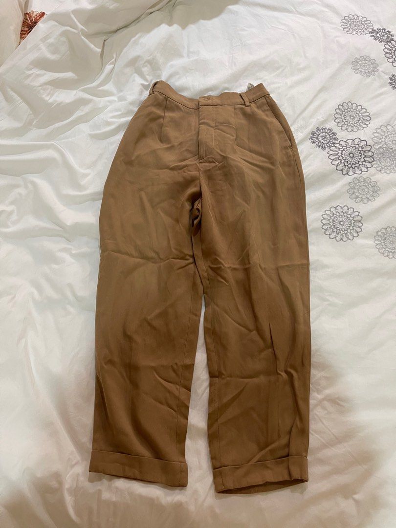 Zara Tan / Beige Trousers / Pants (Category: Other Bottoms) located in Bacolod City. Submitted by zdeclutters01 (Listing ID 1397528704, Image 1). Description: - Zara tan trousers - Button and elastic waistband - Relaxed fit - Cuffed ankles - Perfect for casual wear - Versatile wardrobe addition Read the description first before asking questions ‼️ * Discounted price exclusive of delivery fees. * Delivery fee c/o Buyer after full payment of the pu