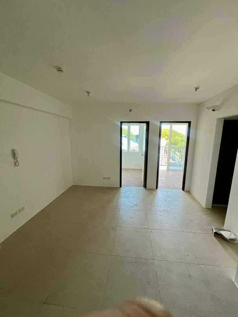Brand new 2BR Condominium paranaque (Category: Apartments & Condos) located in Lucena. Submitted by declutterbyedi (Listing ID 1397705609, Image 2). Description: 2BR condo with balcony (47.25 sq mtrs) - Brand new ✨ For Sale: Condo in Parañaque – Huge Price Drop! ✨ 📍 Location: Parañaque 🏠 2-Bedroom Unit with Balcony 💰 Cash Price: ₱4,000,000 (originally ₱6.8M) 💳 Bank Financing: ₱6,800,000 less 10% discount (₱6,120,000 net) ➡ Seller will shoulde