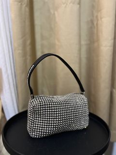 (Category: ) located in . Submitted by gbagscollection (Listing ID 1397711577, Image 1). Description: .