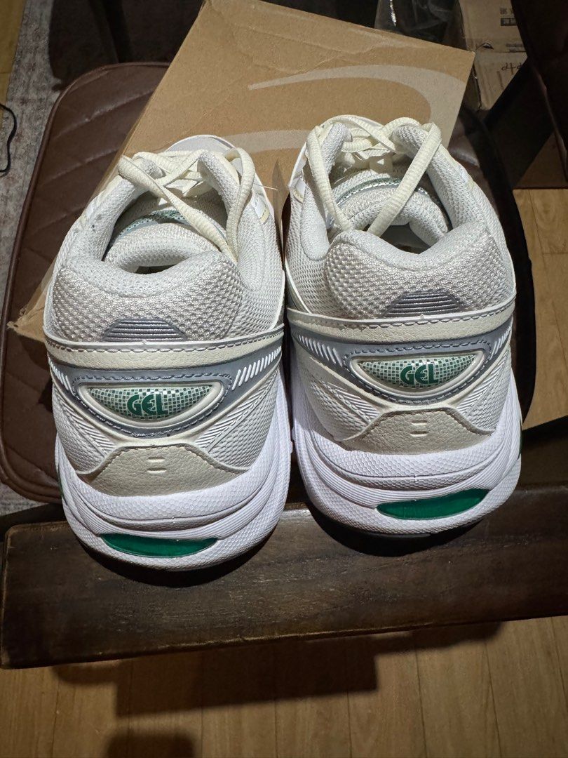 Asics GT 2160 9 Mens (Category: Sneakers) located in Paranaque City. Submitted by scattermatter (Listing ID 1397638915, Image 3). Description: Asics GT 2160 Cream/Jasper Green Size 9 Mens ₱6000 📍Location: Parañaque 💰Payment: BPI or Gcash 🚚Shipping: c/o buyer - Lalamove/J&T/LBC.