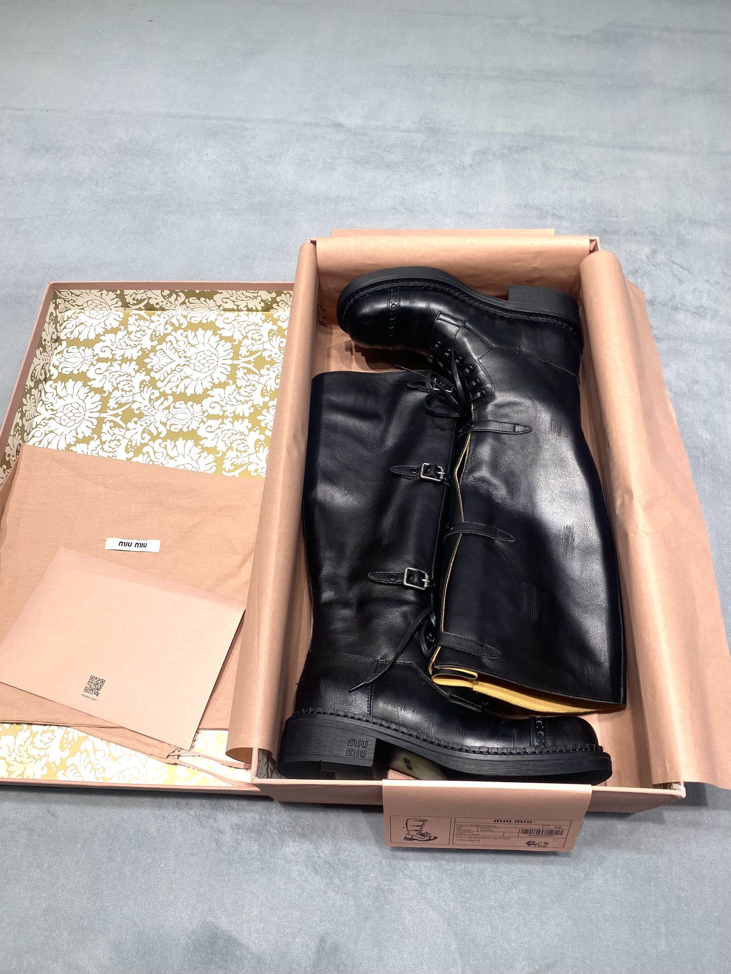Authentic miumiu high boots (Category: Sneakers & Footwear) located in Singapore. Submitted by luxcloset.shop (Listing ID 1397760434, Image 1). Description: Brand new and authentic Mail included Deal via courier delivery Size: 35-39.