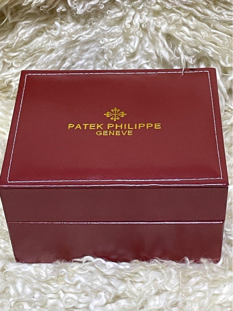 Authentic Patek Phillipe Watch Box (Category: Luxury Watches) located in Rosario. Submitted by myvinatgepieces (Listing ID 1397749735, Image 1). Description: Authentic Patek Philippe Watch Hard Cae Very Good Used Condition With Minor signs of wear Case Only No other Inclusions.
