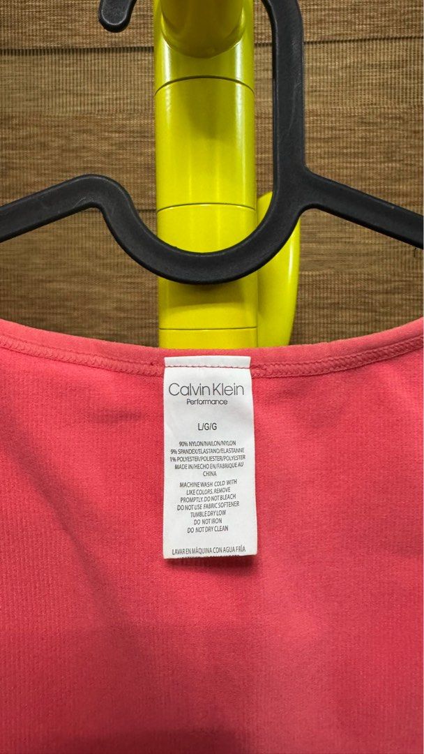 Calvin Klein Performance V-neck Top (Category: Activewear) located in Manila. Submitted by lbdeclutters (Listing ID 1397679318, Image 3). Description: .