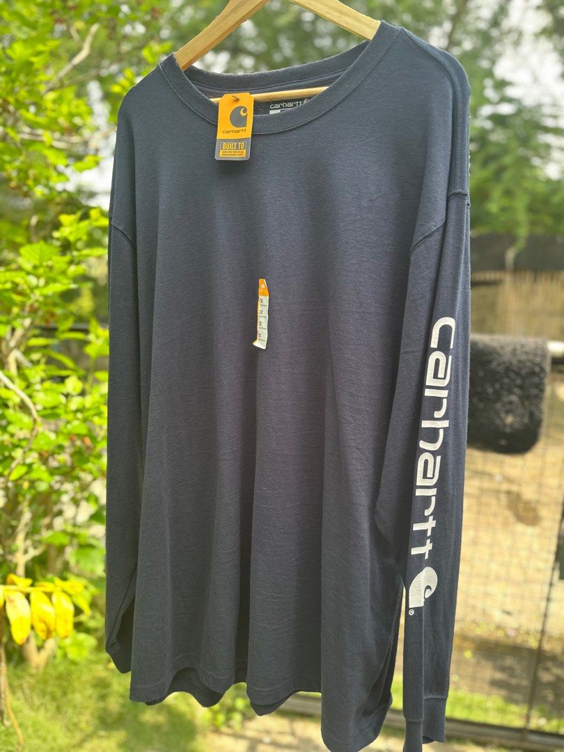 Carhartt Long Sleeve Shirt (Category: Tshirts & Polo Shirts ) located in Makati City. Submitted by carlju (Listing ID 1397650348, Image 2). Description: - Carhartt long sleeve shirt - Navy blue color - Carhartt logo on sleeve - Brand new with original tags - Crew neck - Long sleeves - Ideal for casual wear.