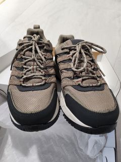 Columbia 男士防水戶外鞋64218266610179110