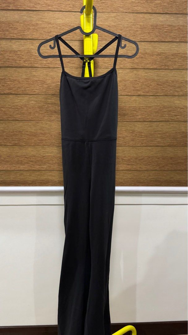 COTTON ON Black Wide Leg Bodysuit (Category: Activewear) located in Manila. Submitted by lbdeclutters (Listing ID 1397677836, Image 1). Description: .