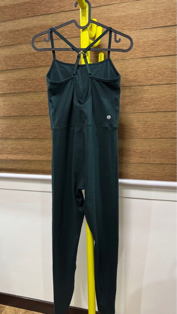 COTTON ON Dark Green Bodysuit (Category: Activewear) located in Manila. Submitted by lbdeclutters (Listing ID 1397676705, Image 2). Description: .