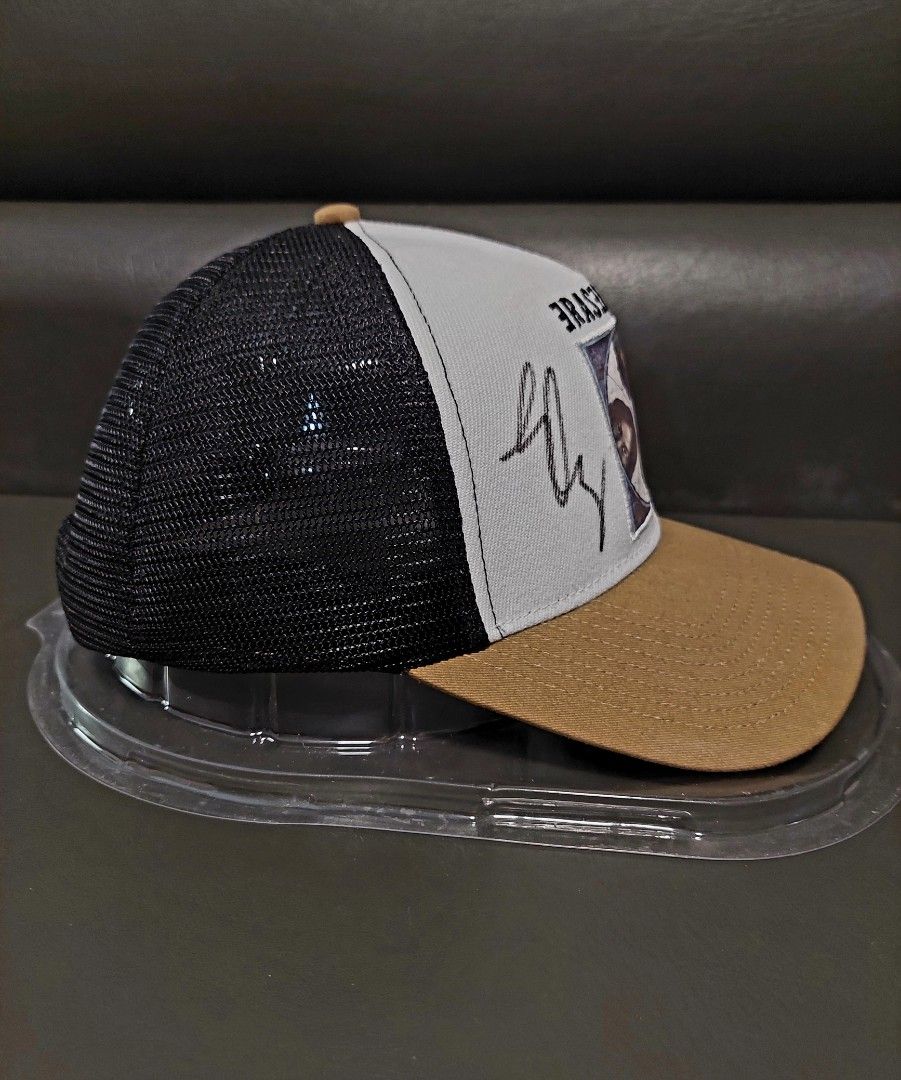 Eraserheads Cap, Circus (signed) (Category: Caps & Hats) located in Makati City. Submitted by a_pullman016 (Listing ID 1397691059, Image 2). Description: Eraserheads Circus Cap (Signed) The limited edition & Original 💯 -Never Used -Signed by Vocalist & Frontman of the Eraserheads, Legendary: Ely Buendia Price: P4,000 📍 Location: BGC, Taguig City 📦 Meet up / pick up / drop-off and open for delivery in Metro Manila & Laguna with sf. Can do via G
