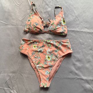 (Category: ) located in . Submitted by avlca (Listing ID 1397645606, Image 1). Description: .