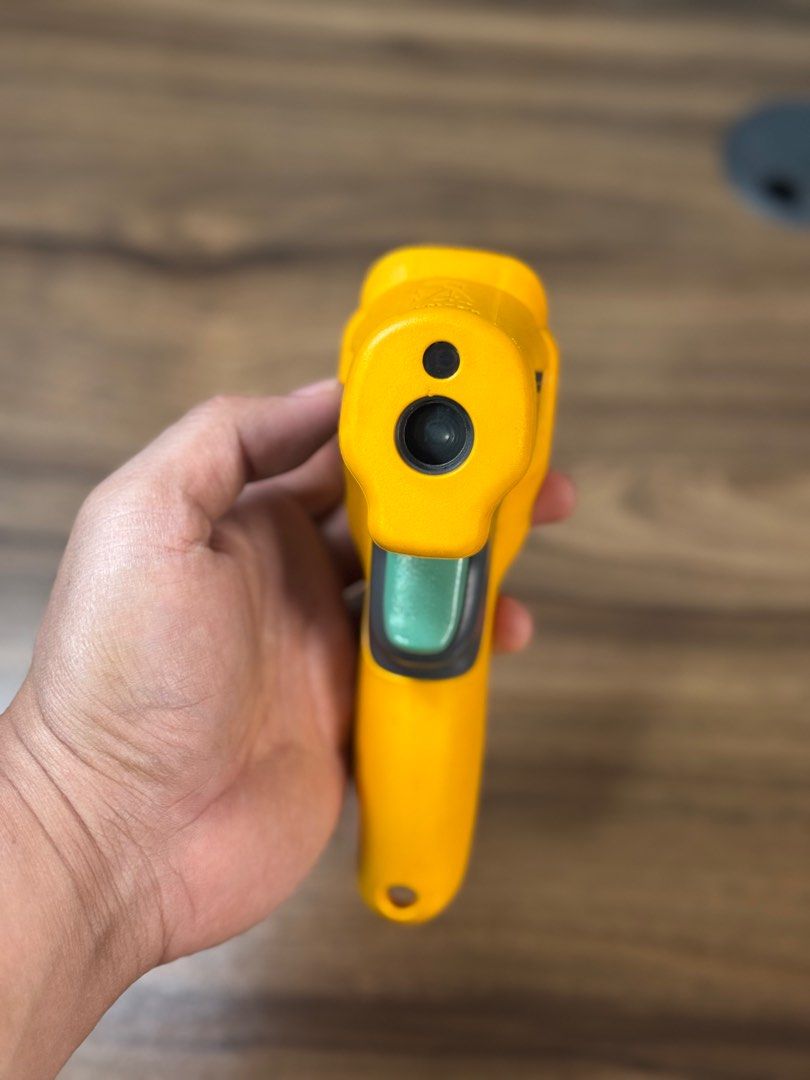 Fluke 62 MAX IR Thermometer (Category: Construction Tools & Equipment) located in Talisay. Submitted by kim_rey (Listing ID 1397742621, Image 3). Description: - Fluke 62 MAX IR Thermometer - Temperature range: -30°C to 500°C - Water and dust resistant (IP54 rating) - Laser pointer for accurate targeting - Current display reading: 25.5°C - Features selection and setting buttons.