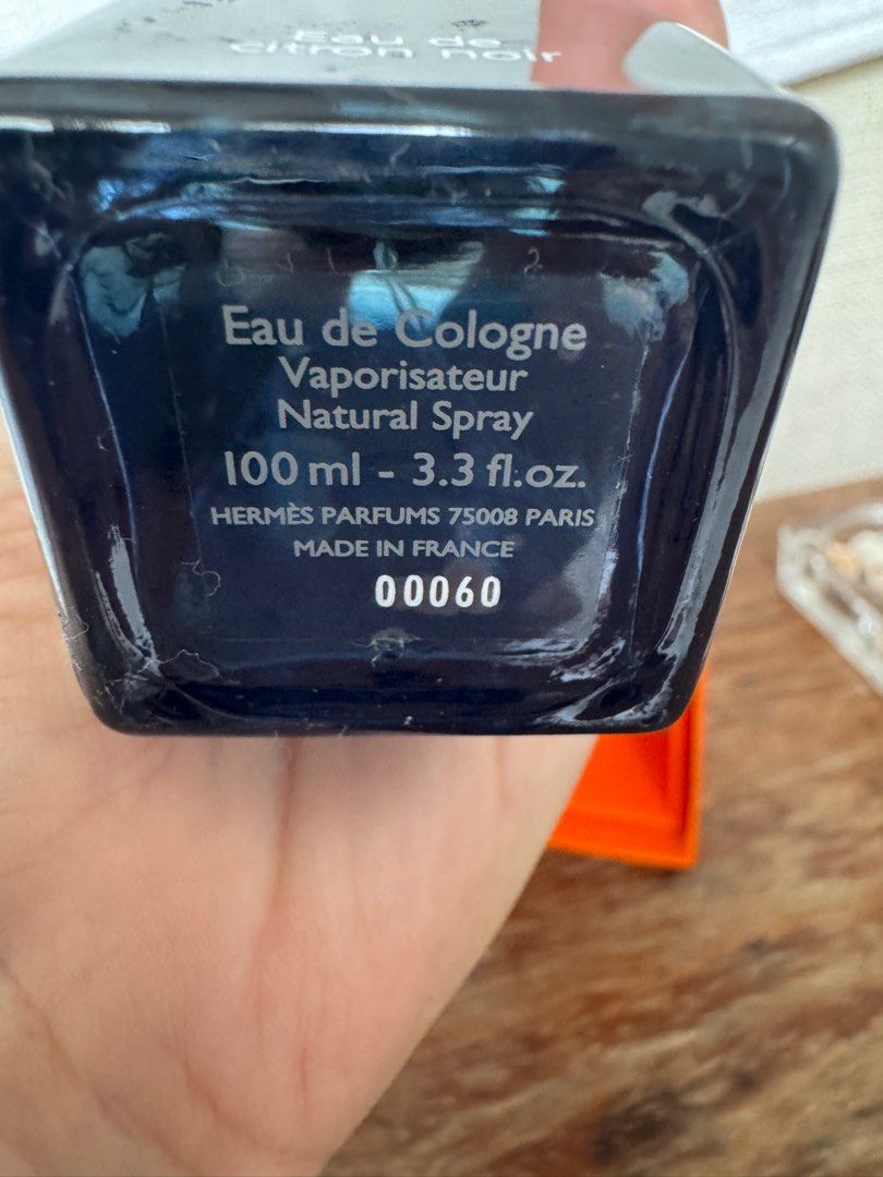 Hermès Eau de Citron Noir Eau de Cologne 100ml (Category: Fragrance & Deodorants) located in Las Pinas. Submitted by cath_mill (Listing ID 1397605075, Image 3). Description: Authentic - Hermès Eau de Citron Noir Eau de Cologne - 100ml size - Dark blue bottle with black cap - Orange box with Hermès logo - Made in France - Unique and persistent freshness 6k ( retail P9k) RFS: not using Delivery from Las Pinas .