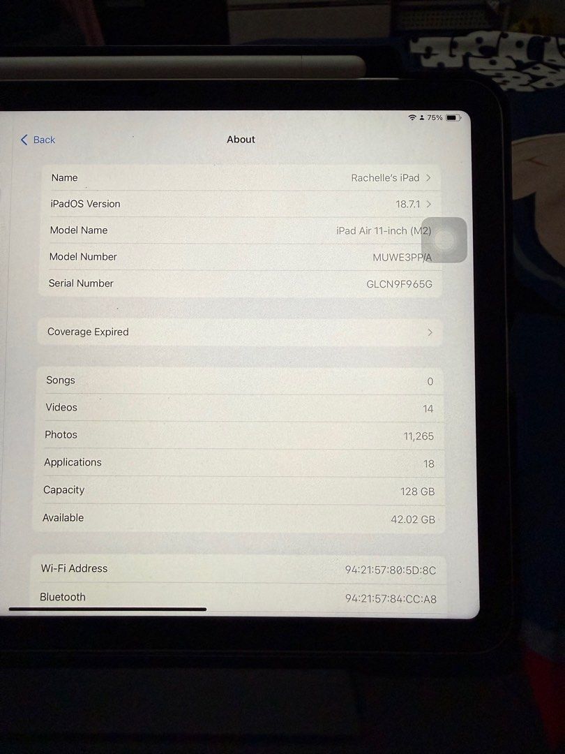 Ipad air 6th gen M2 (Category: iPad) located in Manila. Submitted by prettyrae (Listing ID 1397635582, Image 3). Description: .