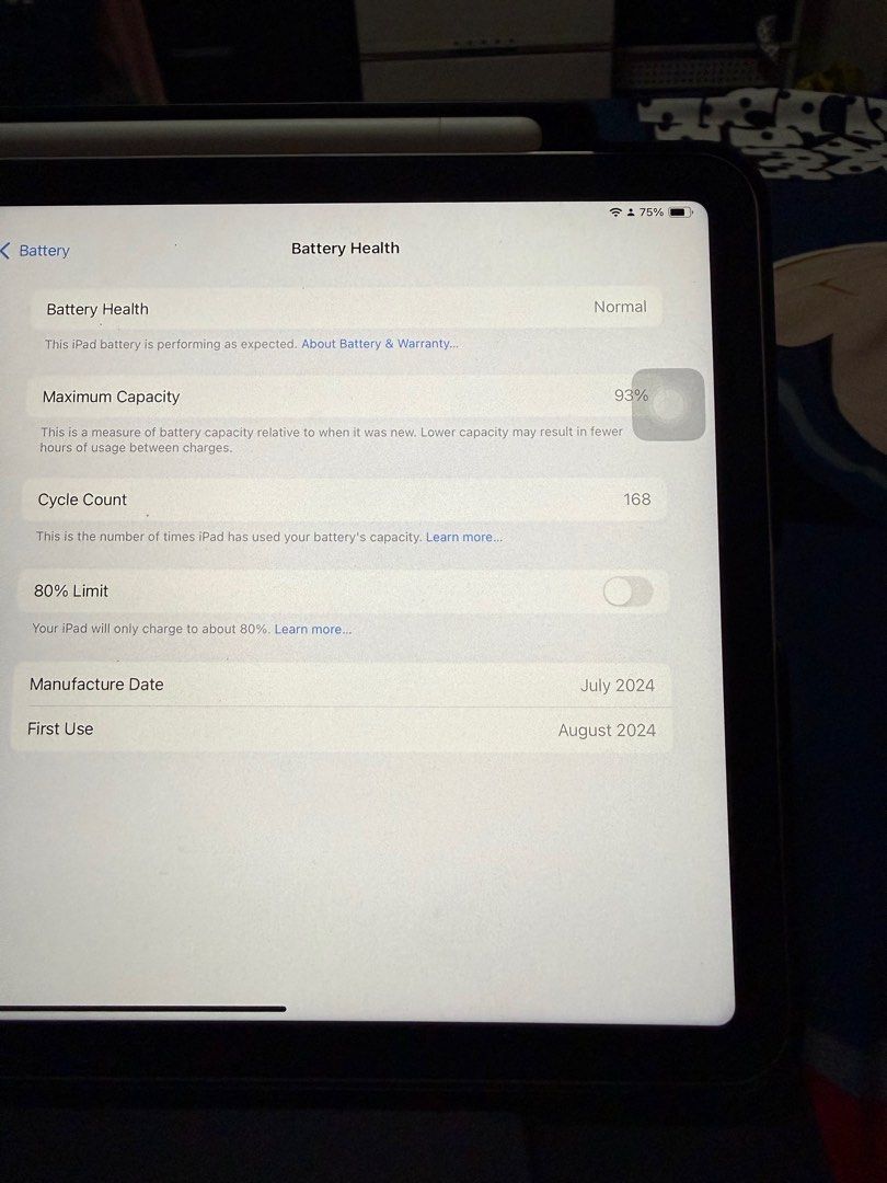 Ipad air 6th gen M2 (Category: iPad) located in Manila. Submitted by prettyrae (Listing ID 1397635582, Image 2). Description: .