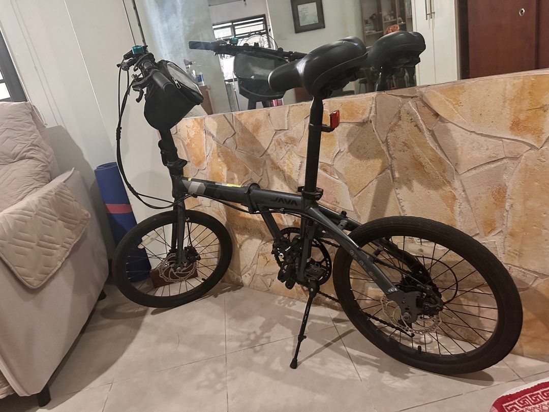 Java Folding Bike (Category: Bicycles) located in Singapore. Submitted by skeylarrr (Listing ID 1397747284, Image 1). Description: Java foldable bike.