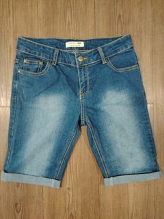 (Category: ) located in . Submitted by mkstore17 (Listing ID 1397677745, Image 1). Description: .