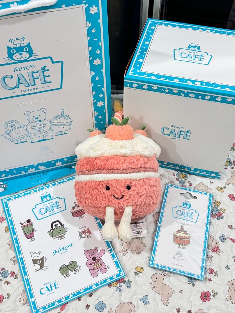 Jellycat上海限定趣味蜜爾桃子蛋糕Amuseables Melbie Peach Cake, 玩具