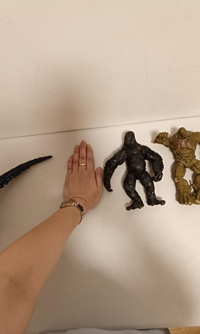 KING KONG action Figures (Category: Figurines & Statues) located in Quezon City. Submitted by 2sweetie (Listing ID 1397776831, Image 3). Description: .