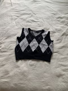 (Category: ) located in . Submitted by 4you.closet (Listing ID 1397670561, Image 1). Description: .