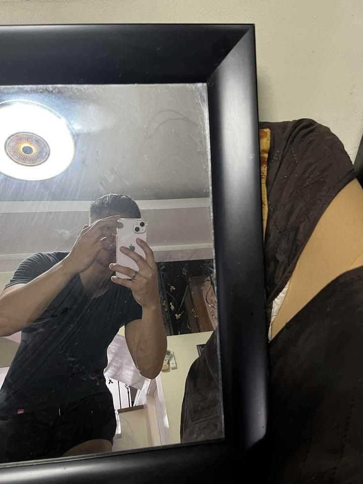 Large Rectangular Black Framed Full Body Mirror (Category: Mirrors) located in Quezon City. Submitted by jaedenry0228 (Listing ID 1397652015, Image 2). Description: - Large rectangular mirror - Stylish black frame with beveled edge - Ideal for living room or bedroom - Great for checking outfits - Helps make rooms appear more spacious - Enhances home decor.