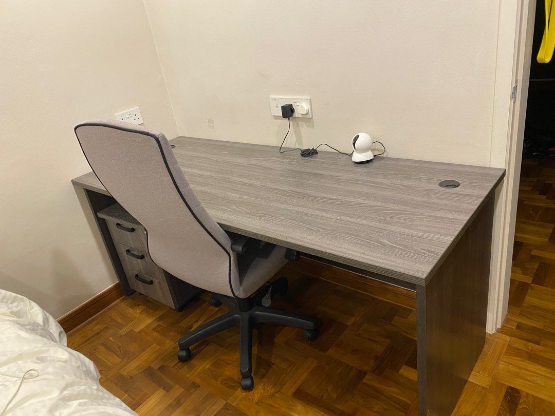 Large Study Table (Category: Tables & Sets) located in Singapore. Submitted by hoppers (Listing ID 1397753137, Image 1). Description: Large study table with moveable side drawers. Condition is like new. Too large for room hence selling. 1.8m length, 0.7m wide, 0.75m height. Priced to sell. All reasonable offer will be considered..