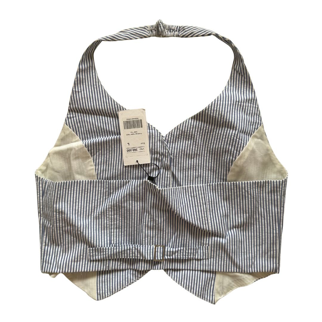Libé (vietnam brand) Halter backless top (Category: Sleeveless) located in Quezon City. Submitted by fruitsnfriends (Listing ID 1397723281, Image 2). Description: .