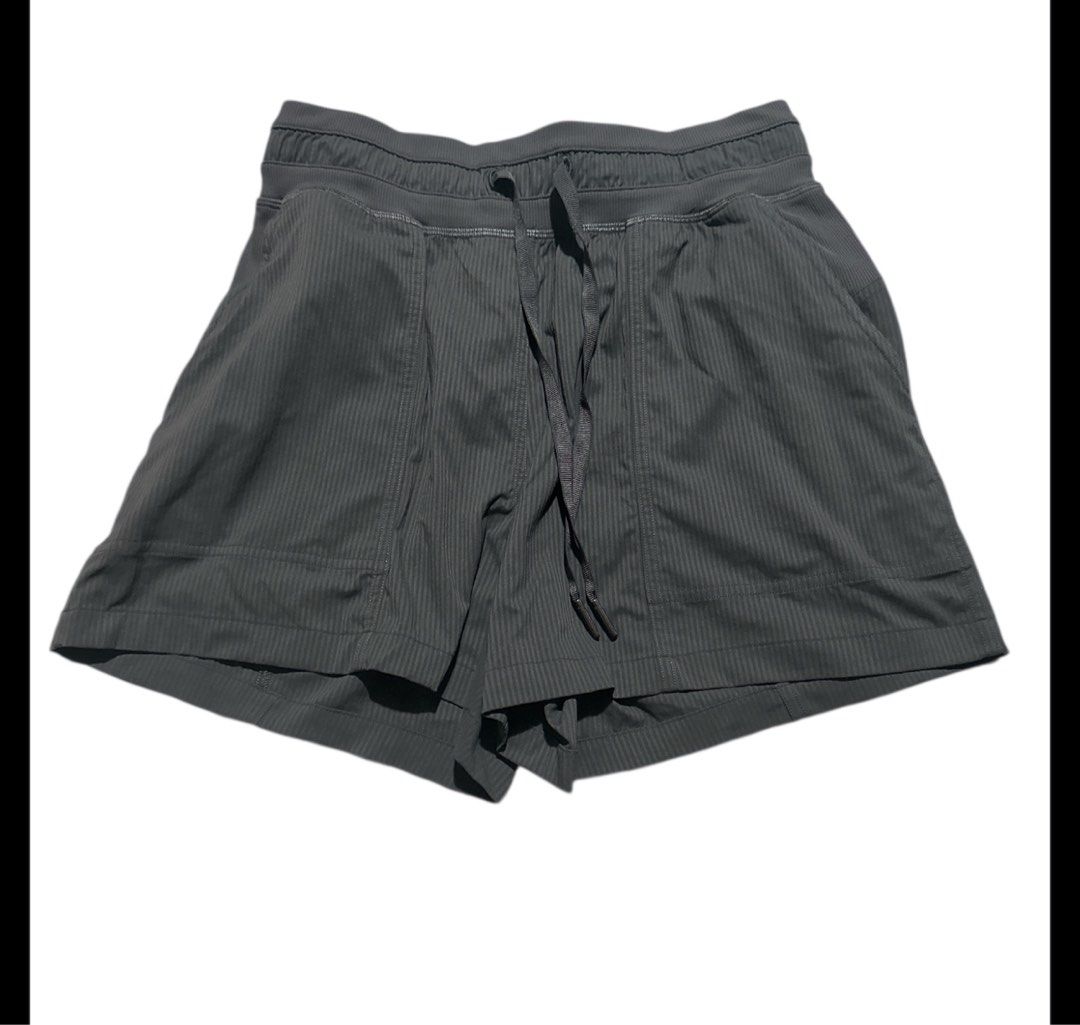 Lululemon Dance Studio High-Rise Short square tag 4 (Category: Activewear) located in Iba. Submitted by xooperfindslb (Listing ID 1397728974, Image 3). Description: Lululemon Dance Studio High-Rise Short square dot 4 graphite grey - 1pc available Black - 1pc available SOLD na po. 1,600 each Both Excellent condition Can pass as new No issue.