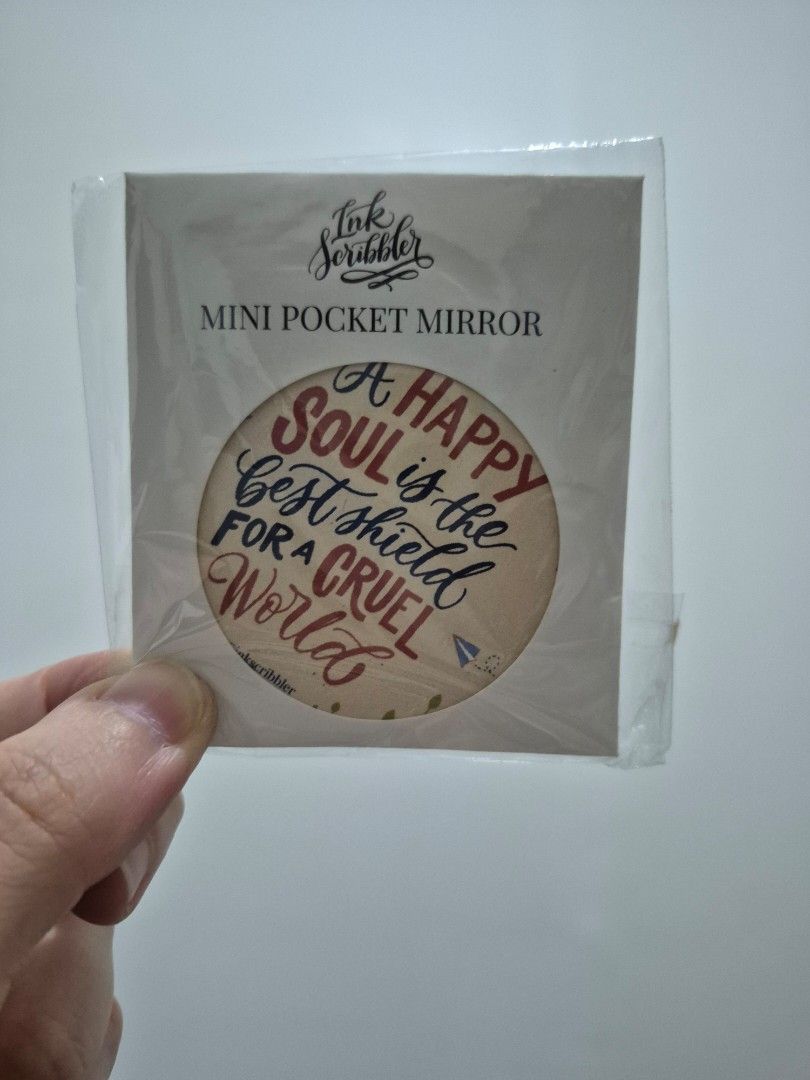 Mini Pocket Mirror (Category: Mirrors) located in Valenzuela. Submitted by pappx (Listing ID 1397740221, Image 1). Description: .