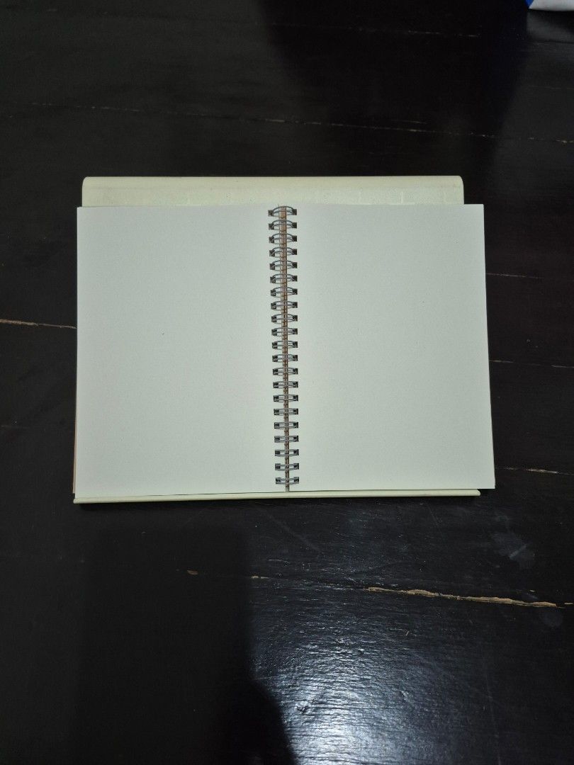 Muji B6 plain notebook (Category: Stationery & School Supplies) located in Valenzuela. Submitted by pappx (Listing ID 1397713379, Image 3). Description: B6 plain notebook 80 pages.