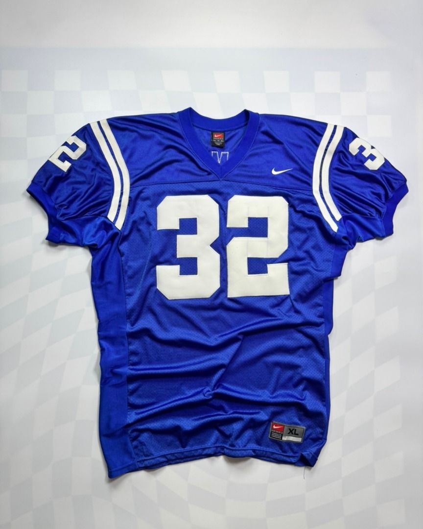 Nike #32 James NFL Jersey (Category: Activewear) located in Cavite. Submitted by wydecollection (Listing ID 1397589735, Image 1). Description: Nike 32 James XL 21.5x35 Vintage Tag Good Condition Authentic.