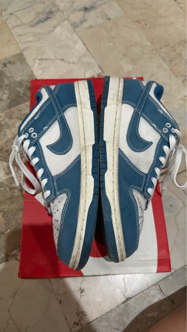Nike Dunk Low Retro SE - Summit White/Industrial Blue (Category: Sneakers) located in Manila. Submitted by lazredd_ (Listing ID 1397650299, Image 3). Description: - Nike Dunk Low Retro SE - Color: Summit White/Industrial Blue - Size: US 7.5, UK 6.5, EUR 40.5, CM 25.5 - Includes original box - Bought in greenbelt commonwealth - Dusty due to being stocked.