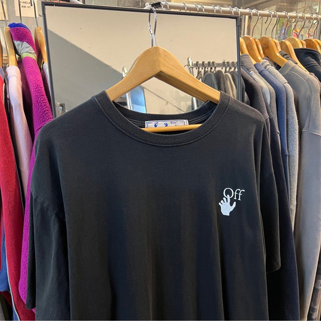 Off white (Category: Tshirts & Polo Shirts) located in Selayang. Submitted by halloffame_ (Listing ID 1397716900, Image 3). Description: ✨ OFF-WHITE • Made in Portugal Size XL Pit26 Labuh29 .