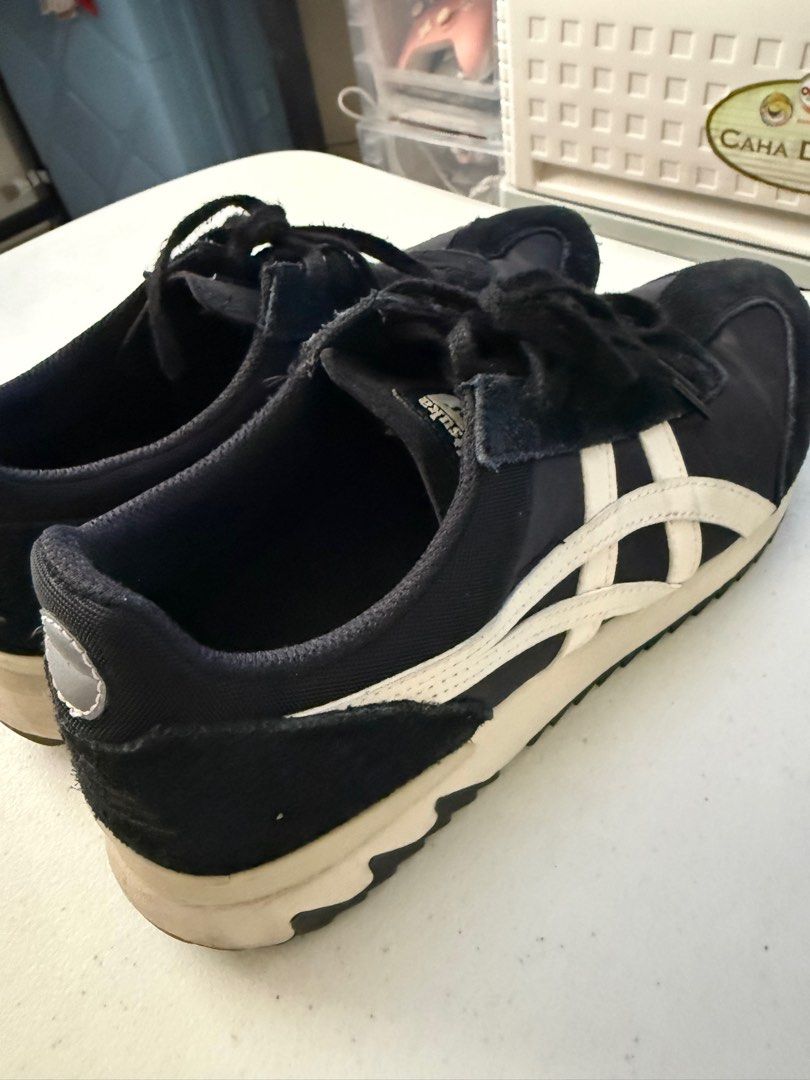 Ontisuka Tiger California 78 Ex (Category: Sneakers) located in Makati City. Submitted by louisells (Listing ID 1397639953, Image 1). Description: Bought in Japan in February 2024 Size: 25.5CM (US 9₱ Needs cleaning Used only a few times Rfs: not using anymore because I have wide feet.