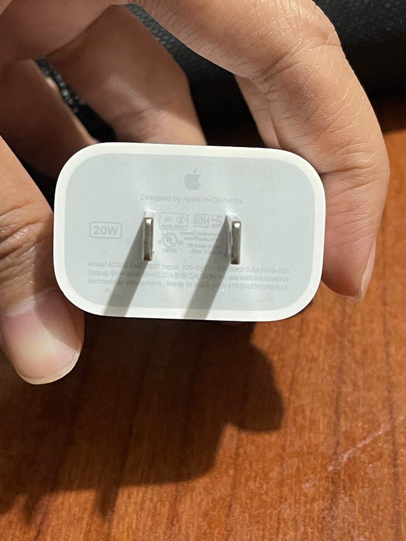 Original iPhone adaptor type c to c (Category: Cables & Adaptors) located in Manila. Submitted by rizzyana (Listing ID 1397609695, Image 3). Description: Original iPhone adaptor type c to c from powermac.
