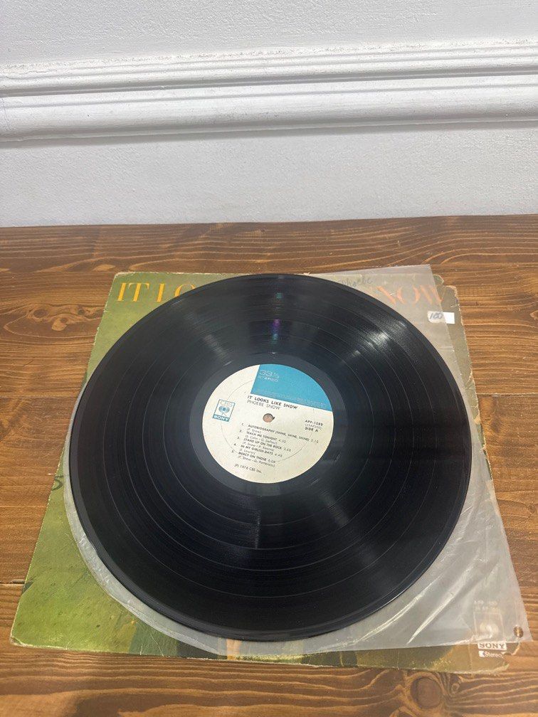 PHOEBE SNOW “IT LOOKS LIKE SNOW” (Category: Vinyls) located in Cainta. Submitted by e.collections (Listing ID 1397776882, Image 3). Description: Phoebe Snow “It Looks Like Snow” 12-inch vinyl record Disc condition: very good Sleeve condition: poor Made in the Philippines.