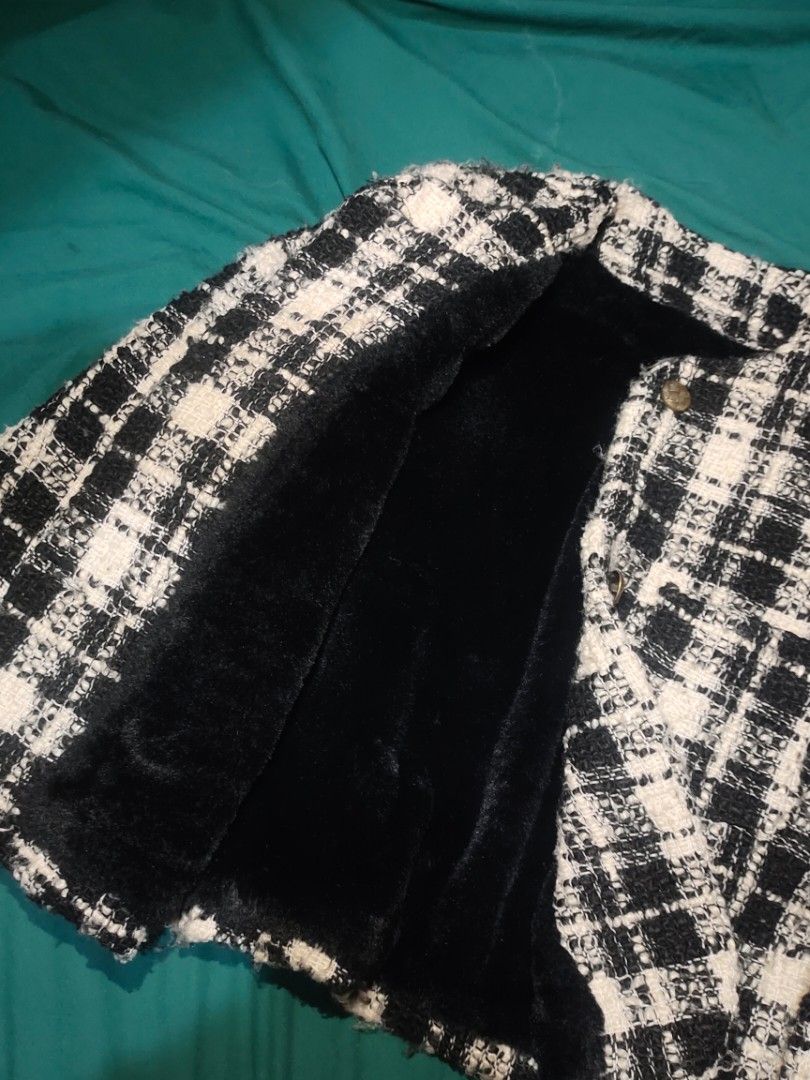 Premium Tweed Cardigan / Blazer / Top (Category: Coats, Jackets and Outerwear) located in Pasig City. Submitted by decluttersbyali (Listing ID 1397724734, Image 3). Description: - Premium Tweed (thick/makapal) - Perfect for cozy season / taglamig / snow season - Fur yung inner clothing nya (as seen sa pic) - Complete 3 buttons sa harap. No buttons sa pocket part. One button left on each sleeves. - Working pockets, dalawa sa harap - Bought for 800