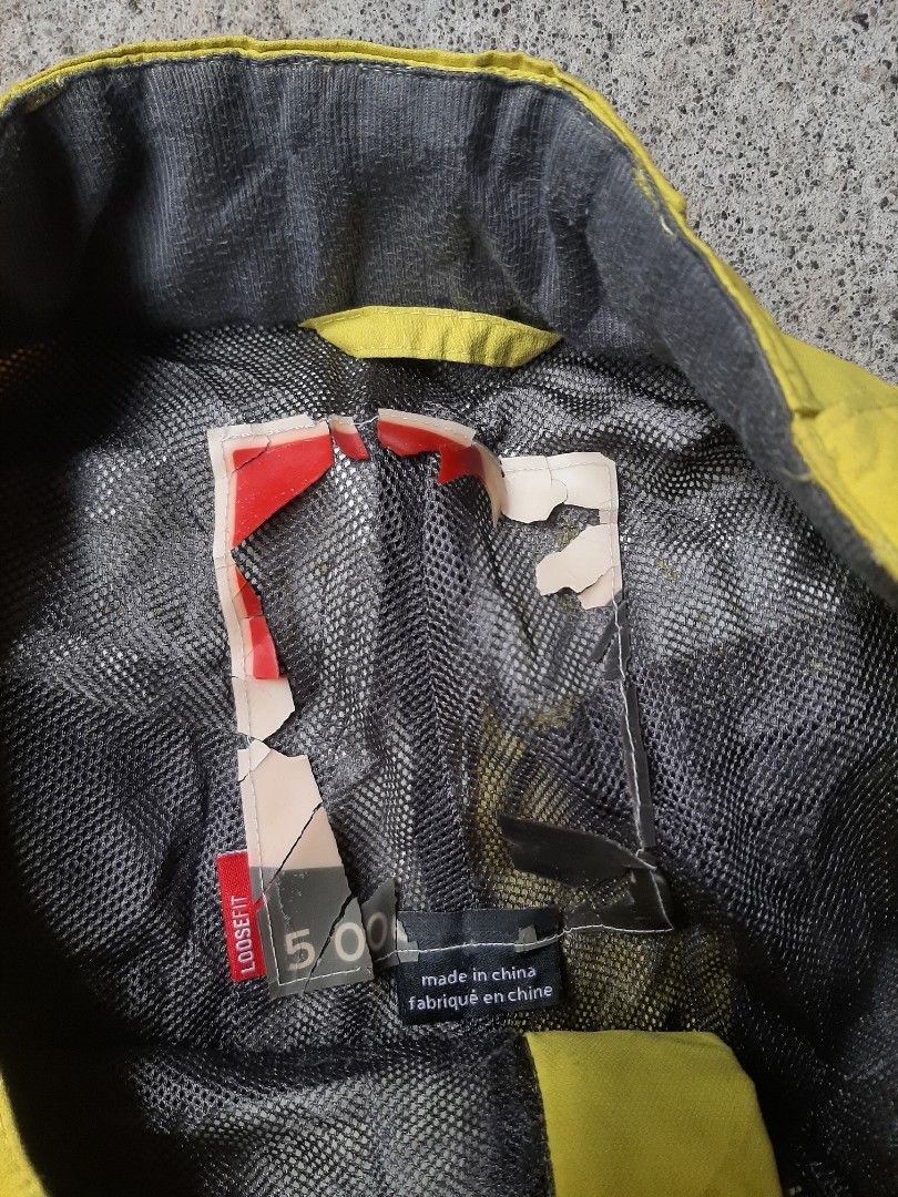 Quicksilver Ski Pants (Category: Jeans) located in Siniloan. Submitted by rethr1ft (Listing ID 1397684960, Image 3). Description: Waist 32-34 Length 40.